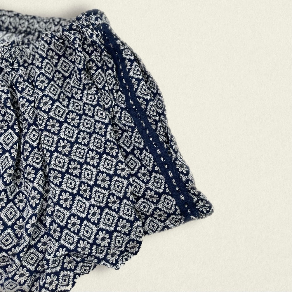 Flowy Shorts - Picture 4 of 4